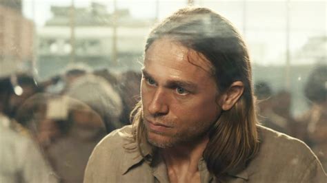 charlie hunnam will only act again under one condition giant freakin robot