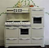 Pictures of Vintage Gas Stoves