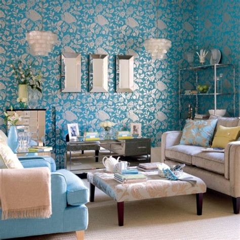 30 Elegant And Chic Living Rooms With Damask Wallpaper Rilane We