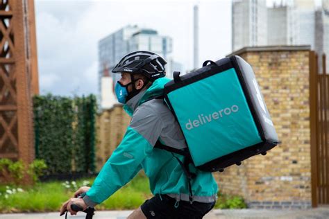 Deliveroo Trials 10 Minute Grocery Delivery With Waitrose