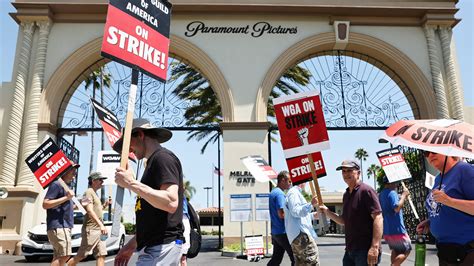 Hollywood Actors Go On Strike After Sag Aftra Talks Collapse What To