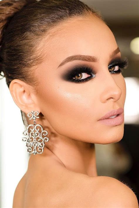 60 Smokey Eye Ideas And Looks To Steal From Celebrities Maquillaje De Ojos Ahumados Maquillaje