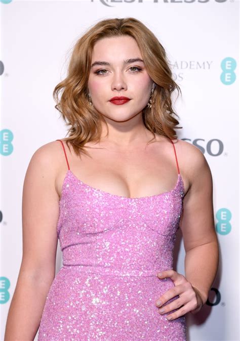 florence pugh s daring red lip 2018 florence pugh s best beauty looks popsugar beauty photo 8