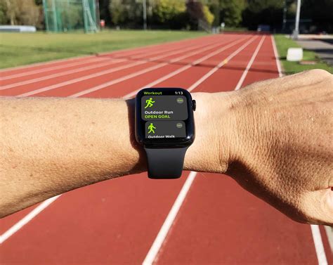It allows you to start a running, cycling or it is also possible to manage tracking settings directly from your apple watch. GPS workout maps prove far more accurate on Apple Watch ...