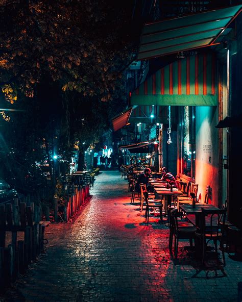 Night Cafe Pictures Download Free Images On Unsplash