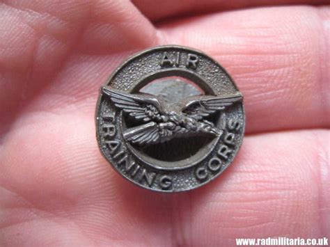 And Ww2 Air Training Corps Small Plastic Badge Maker A Stanley And Sons