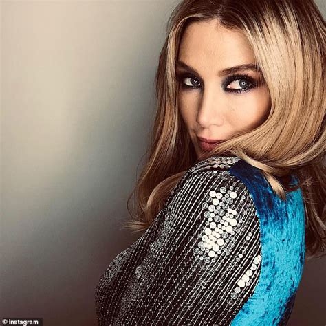 Delta Goodrem Speaks About Battling Cancer At The Age Of 18 Daily Mail Online