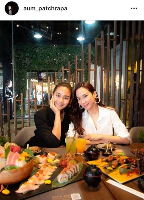 ดาราสาว ปุ๊กลุก ฝนทิพย์ ถูกวิพากษ์วิจารณ์อย่างหนักในทวิตเตอร์ ทั้งที่คุณแม่เพิ่งล้มหัวฟาดพื้น และต้องการกำลังใจ สาเหตุเกิดจากอะไร? เซอร์ไพรส์!! อั้ม ฮาปนซึ้ง ปุ๊กลุก หิ้วพวงมาลัยไหว้เนื่อง ...