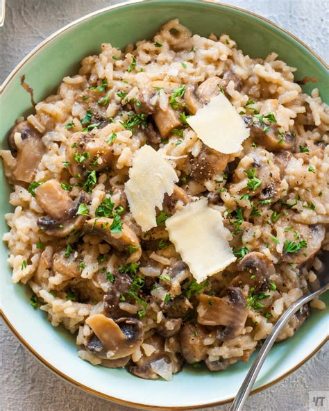 The instant pot makes creamy, cheesy, perfectly cooked risotto every single time, and this creamy garlic parmesan risotto is no exception! Instant Pot Mushroom Risotto- How to make Risotto in ...