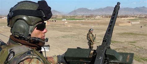 Attacco Talebano Ai Soldati Italiani In Afghanistan Razzo Contro Un