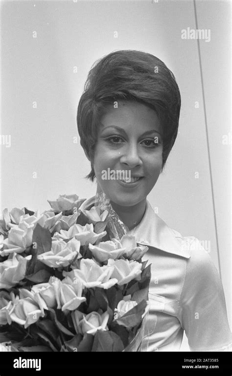 Helen Shapiro Arrives Hi Res Stock Photography And Images Alamy