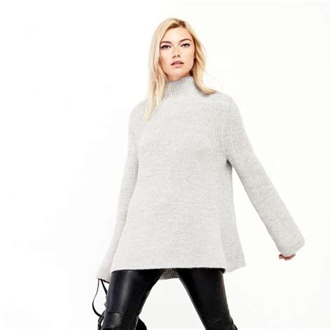 Le Fashion Must Have Oversized Turtleneck Sweater