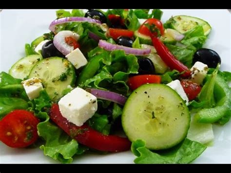 Usar alimentos de buena calidad, es decir, naturales y frescos. Receta facil Ensalada Griega, riquisima y saludable ...