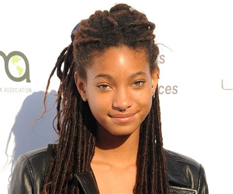 Willow smith announced she is polyamorous on wednesday's episode of red table talk. in june 2019, she discussed polyamorous relationships and her love for men and women equally in an episode. Willow Smith Biography - Facts, Childhood, Family Life ...