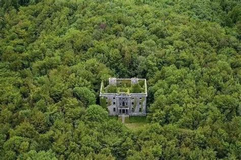 Mystery Of An Abandoned Mansion In An Irish Forest That Burned Down 100 Years Ago And Youve