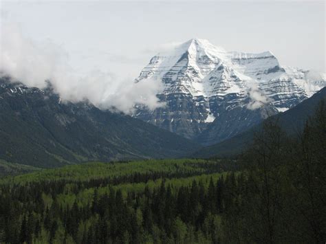 Mount Robson The Highest Peak In The Canadian Rockies Tom Ayres