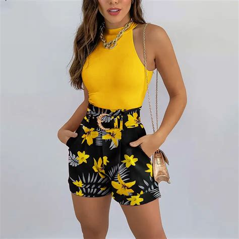 women sexy two piece suit sleeveless round neck slim fit white crop top and pocket design red
