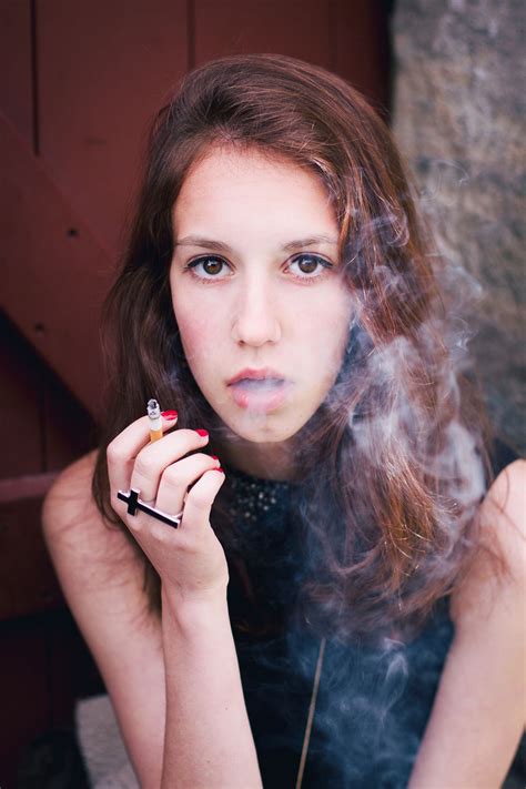 Young Girls Smoking Innocams