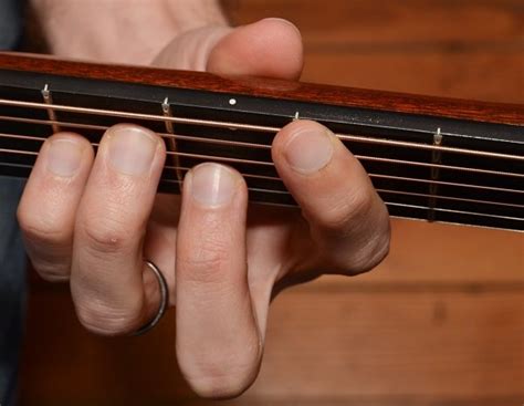 How To Position Your Hand For Bar Chords Guitar Lessons With Andy Lemaire