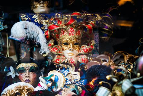 An Overview Of The Types Of Venetian Carnival Masks Imperium Est