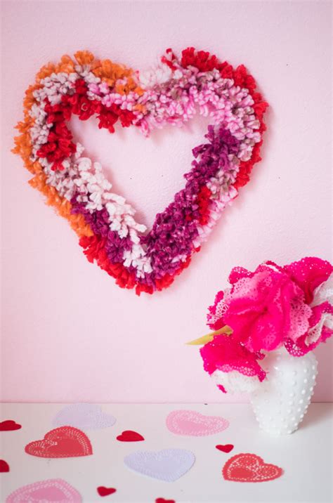 Love Week Diy Yarn Heart Wreath Design Improvised