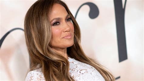 Jennifer Lopez Verleiht Mit Diesem Genialen Twist Dem Cord Knot Bun