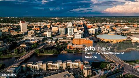 Wichita Kansas Skyline Photos And Premium High Res Pictures Getty Images