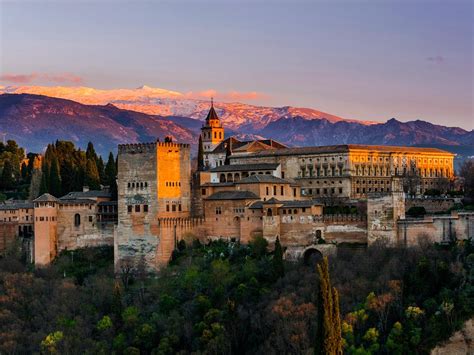 11 Best Tourist Attractions In Granada Spain