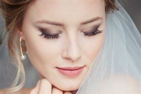 Soft Glam Wedding Makeup Looks And Tutorials For Brides