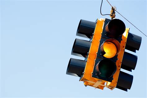 Length Of Yellow Traffic Lights Could Prevent Accidents