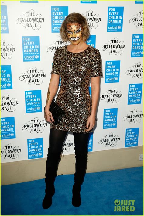 Poppy Delevingne Is Suicide Squad S Harley Quinn At Unicef Halloween Ball Photo Hugh