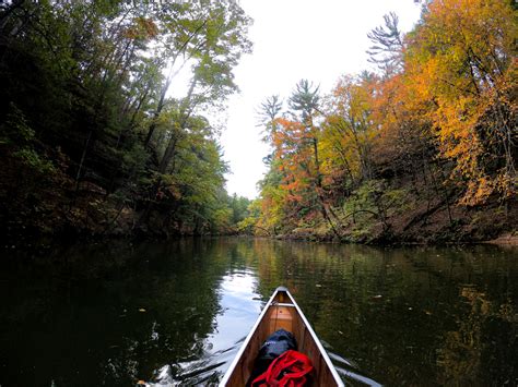 Wisconsin Dells Fall Canoeing Adventure Mirror Lake And Wisconsin River
