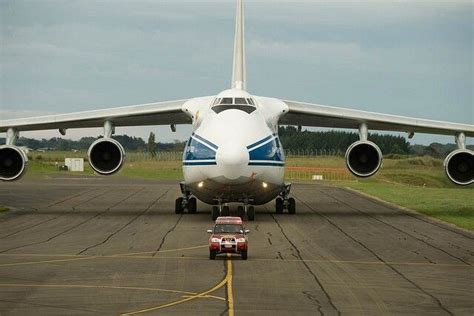 Antonov An124 100 Dwarfs The Follow Me Vehicle At Rnzaf Base Ohakea