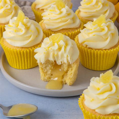 Lemon Cupcakes With Lemon Curd Filling The Baking Explorer
