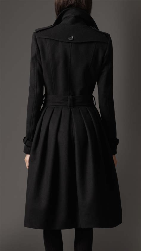 Burberry Full Skirt Virgin Wool And Cashmere Coat In Black