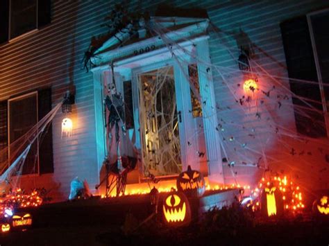Great Halloween Front Yard Decorations 30 Pics