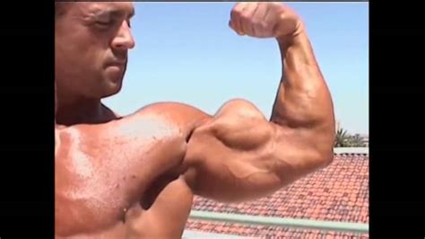Bodybuilder Biceps Flex Youtube