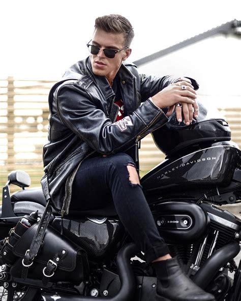 Pin By A J On Bikers And Leather Motorcycle Style Outfit Motorcycle