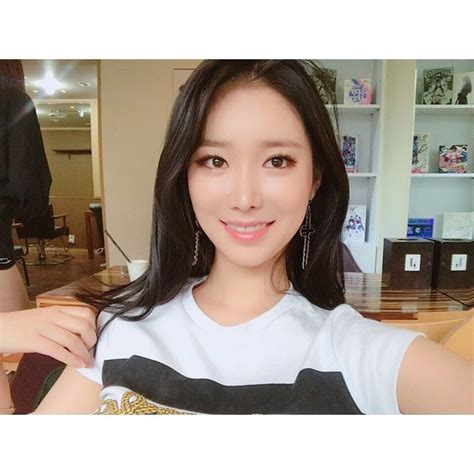 브레이브걸스(brave girls)는 대한민국의 4인조 걸 그룹으로, 브레이브 엔터테인먼트 소속이다. Fearless Brave Girls