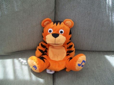 Baby Einstein Tiger Puppet 12 Inch Musical And Counts On Popscreen