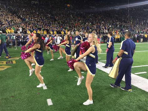 Something To Cheer About A Fighting Irish Victory 95 3 Mnc