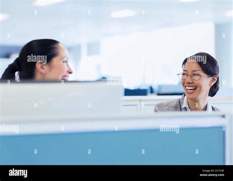 Office Cubicle Smiling High Resolution Stock Photography And Images Alamy