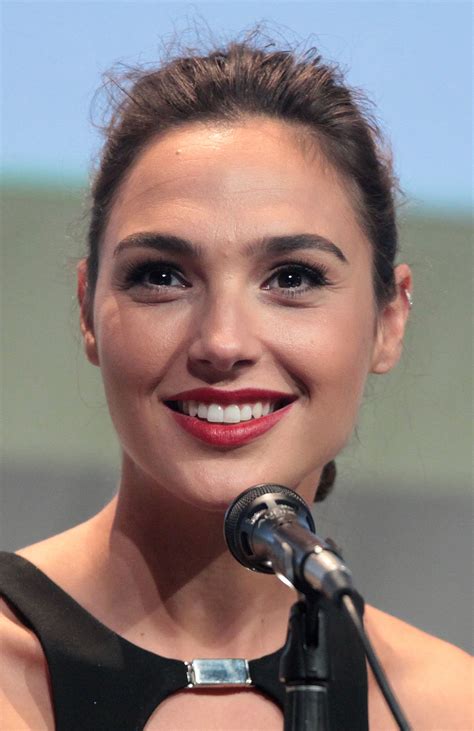 We update gallery with only quality interesting photos. Gal Gadot - Wicipedia