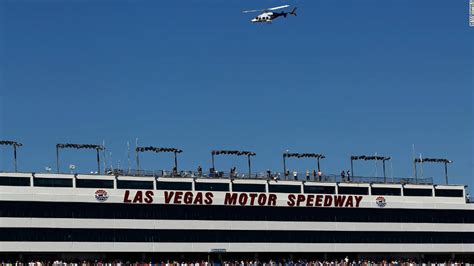 Racing Vet Dan Wheldon Dies In Crash At Vegas Indycar Race Cnn