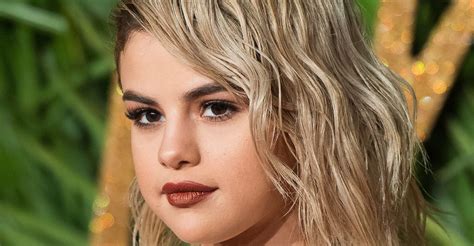 Selena Gomez Makes Her Instagram Private And Fans Are Wondering Why