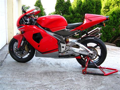 Single seat, superior suspension, lightweight oz wheels. 2nd pic post, red 2000 aprilia mille rsv