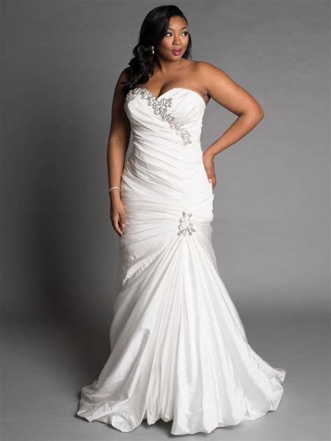 5 styles of plus size wedding dresses that offers you a slim look live enhanced