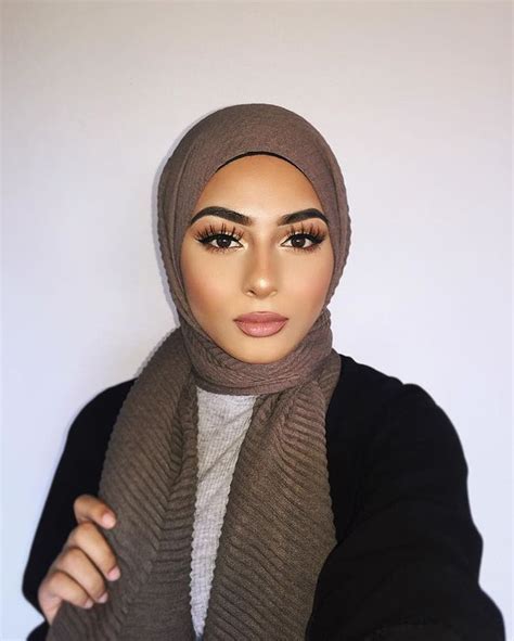 Pin By Ayah Abedrabbo On Hijabi Hijab Makeup Beautiful Hijab Hijab Turban Style
