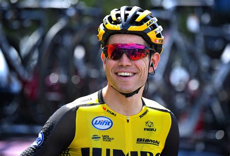His last victories are the men's road race in the belgian national championships 2021 and. Wout Van Aert à l'entraînement sur les pavés de Roubaix