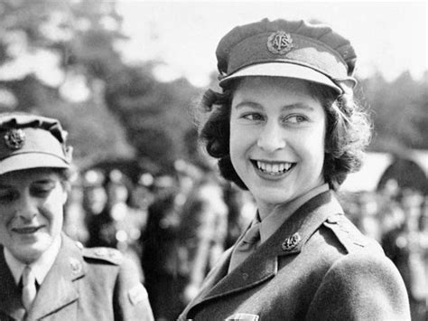 But she was not born to be queen. Vintage photos of a young Queen Elizabeth before she ...